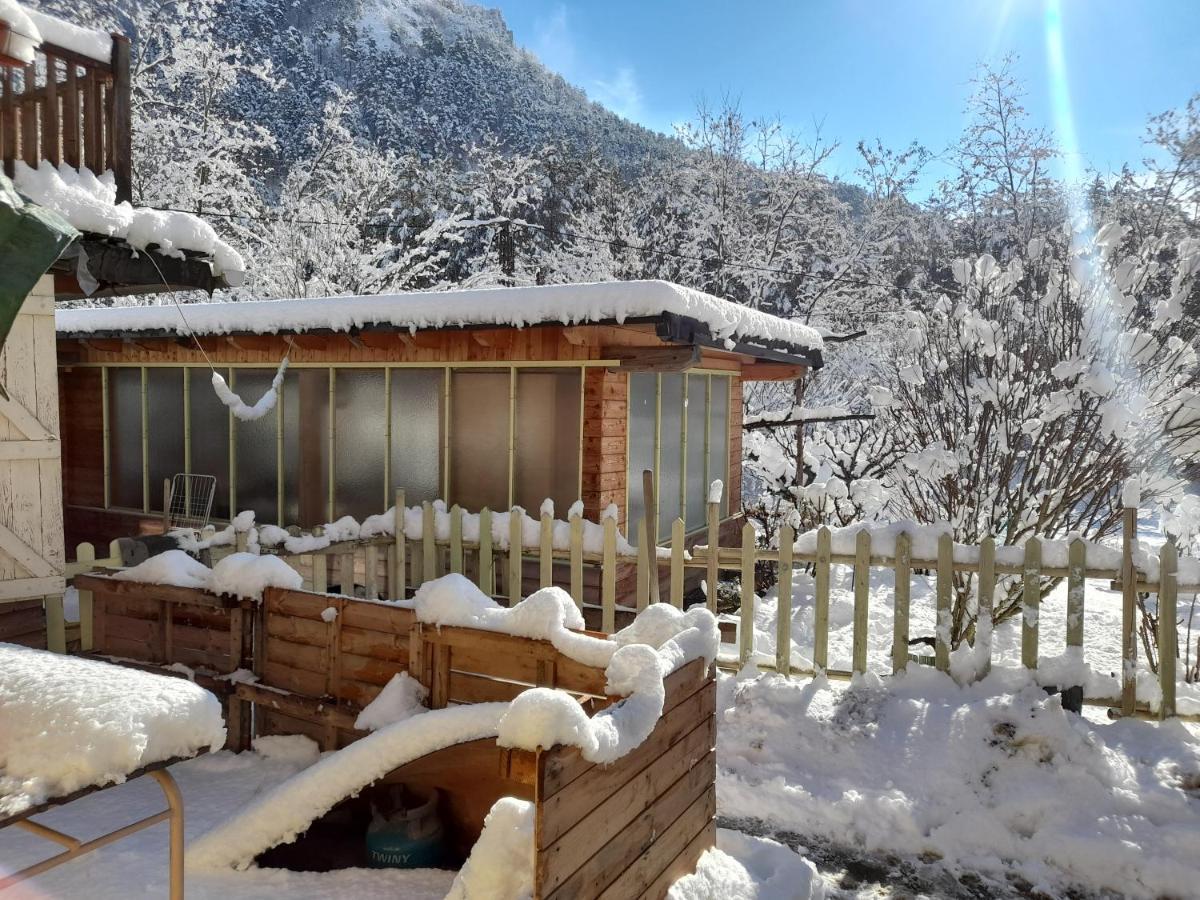La Vieille Maison Biselli Tende Luaran gambar