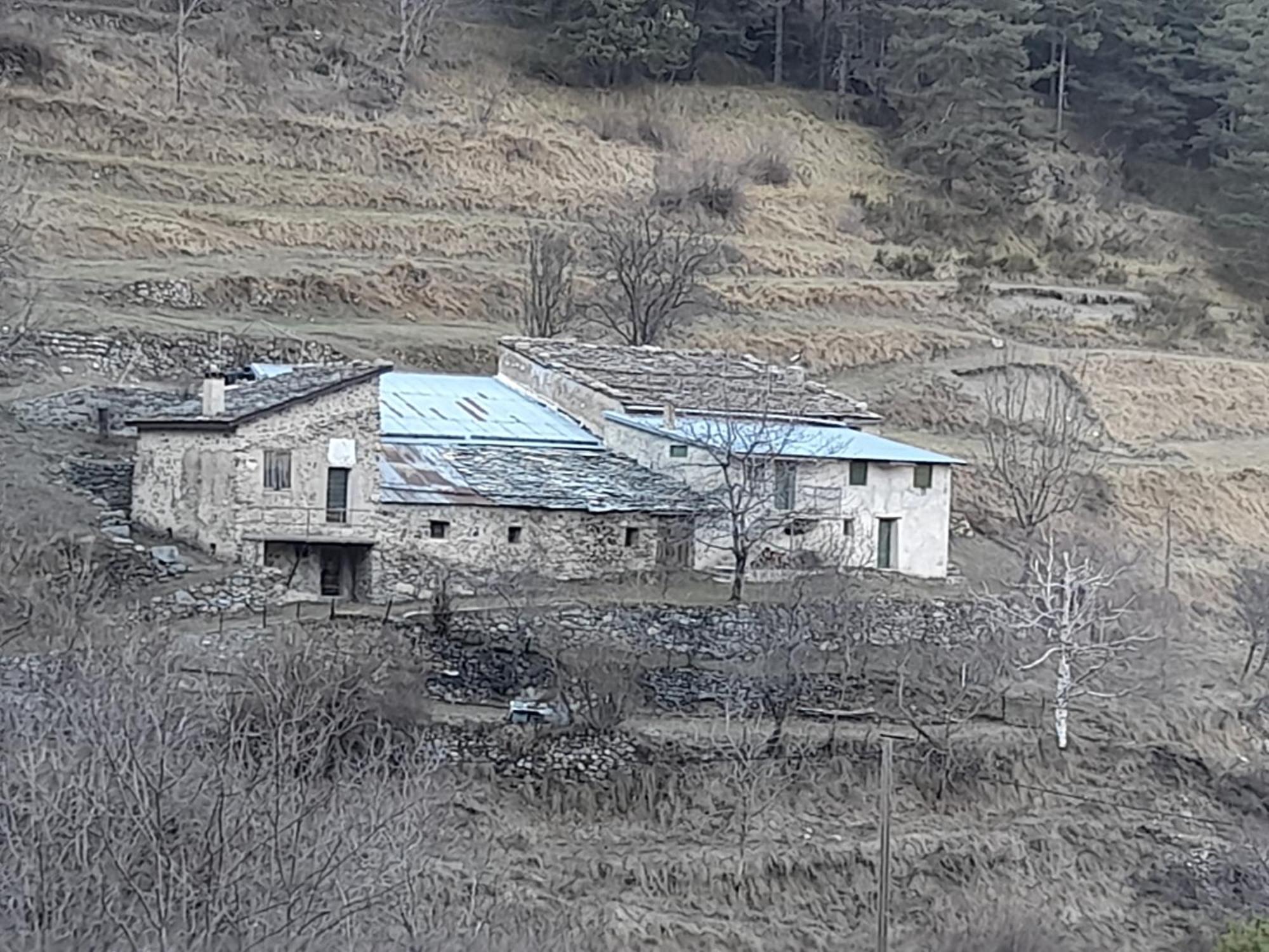 La Vieille Maison Biselli Tende Luaran gambar