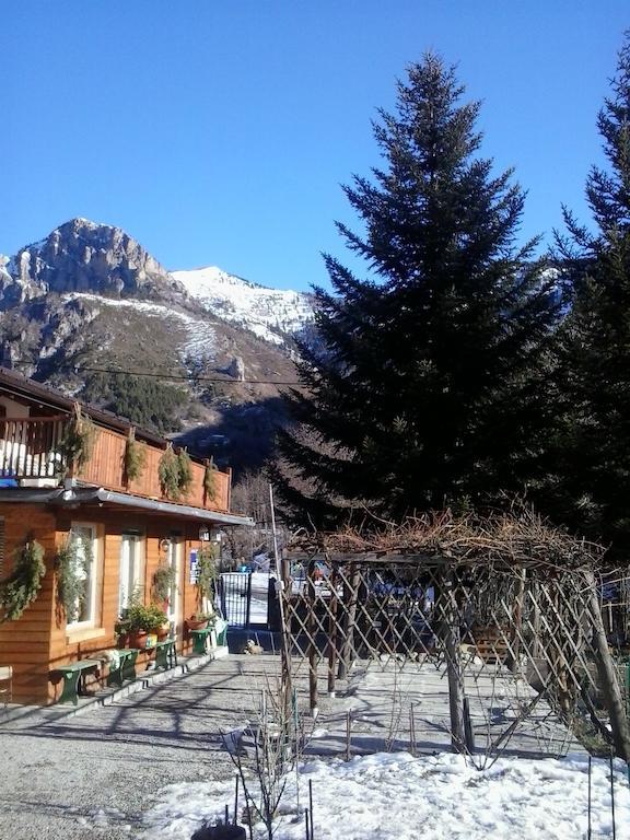 La Vieille Maison Biselli Tende Luaran gambar