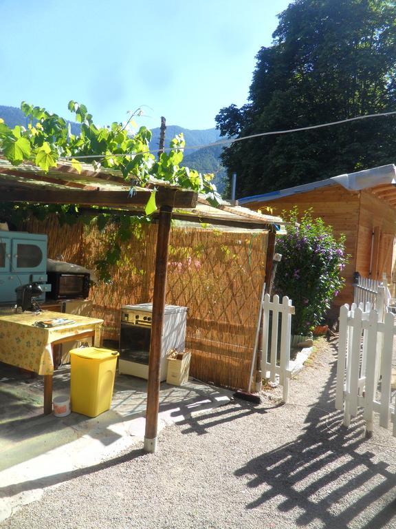 La Vieille Maison Biselli Tende Luaran gambar